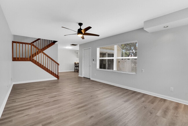 Building Photo - 8156 Chelsea 56c Ct