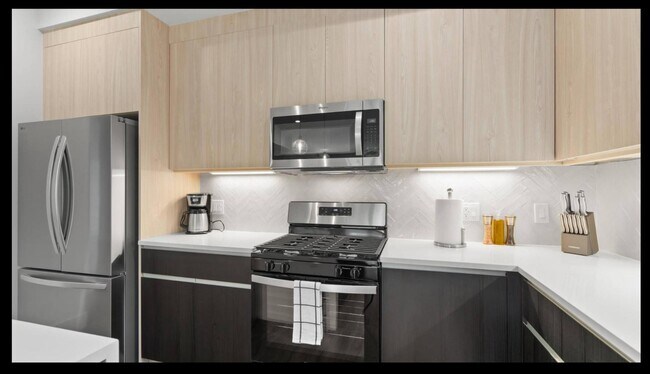 Building Photo - 5515 Humming Bird Ln