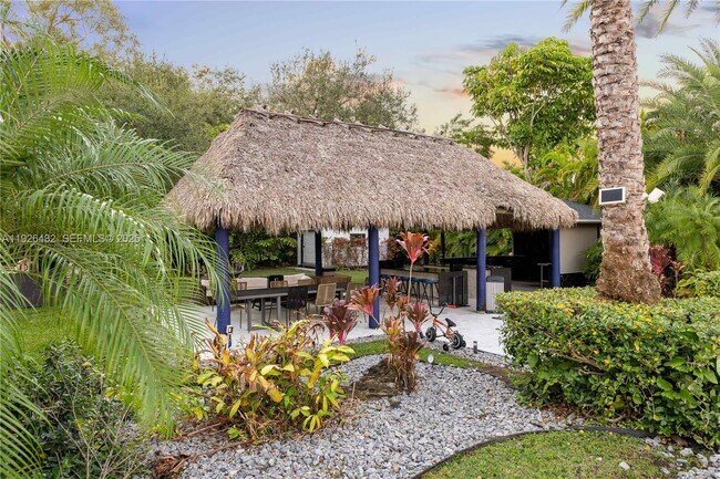 Building Photo - 9040 SW 110th Ave