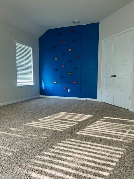 The Family Room - 603 Hirsch Trl
