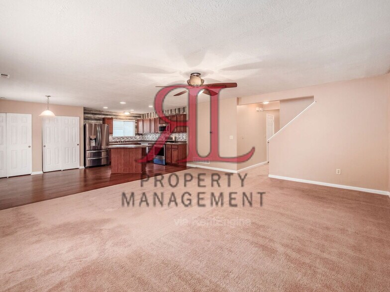 Building Photo - 1880 Prominence Dr