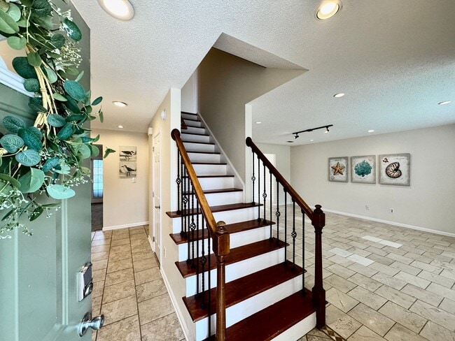 Building Photo - 4-Bedroom Home in Rock Creek Available NOW...