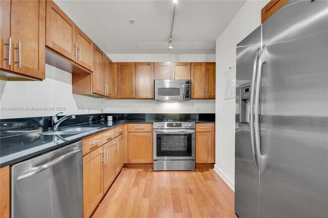 Building Photo - 8395 SW 73rd Ave