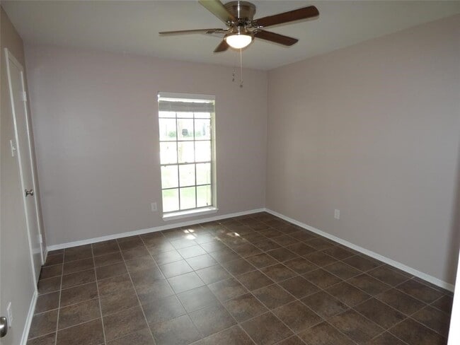 Building Photo - 3406 Rockyridge Dr