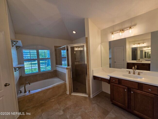 Building Photo - 3022 Plantation Ridge Dr