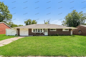 Building Photo - 2200 Kajean Ave