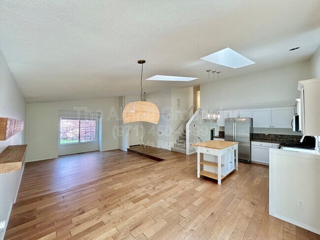 Building Photo - 14597 SW 81st Ave