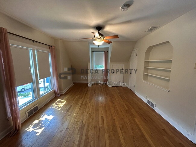 Building Photo - 203 W Cedar Ave