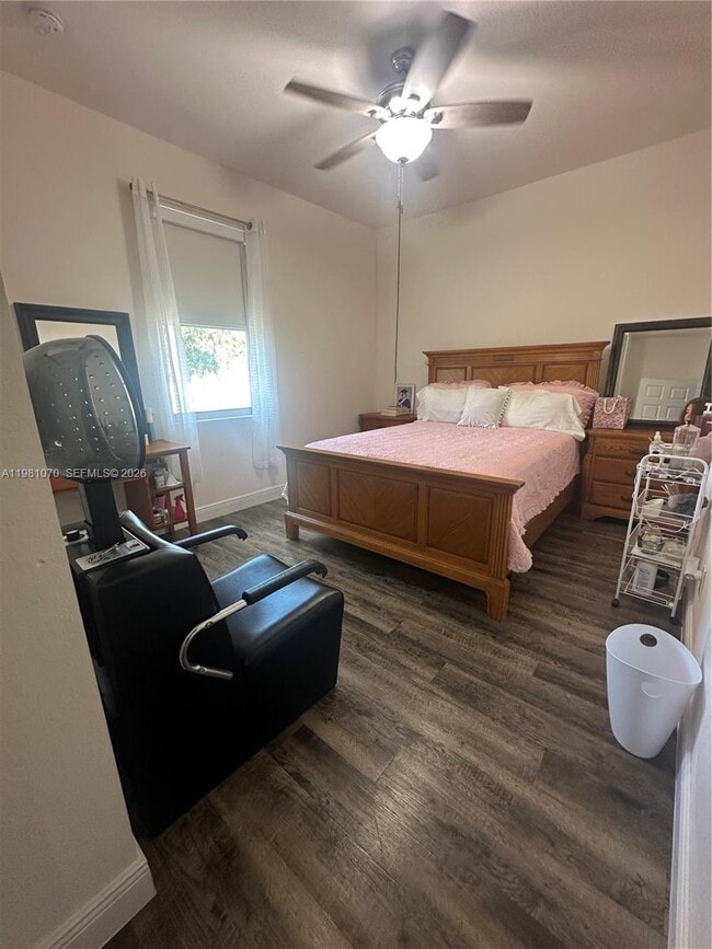 Building Photo - 5029 S Peachtree Cir