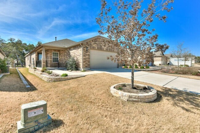 Building Photo - 220 Comal Ln