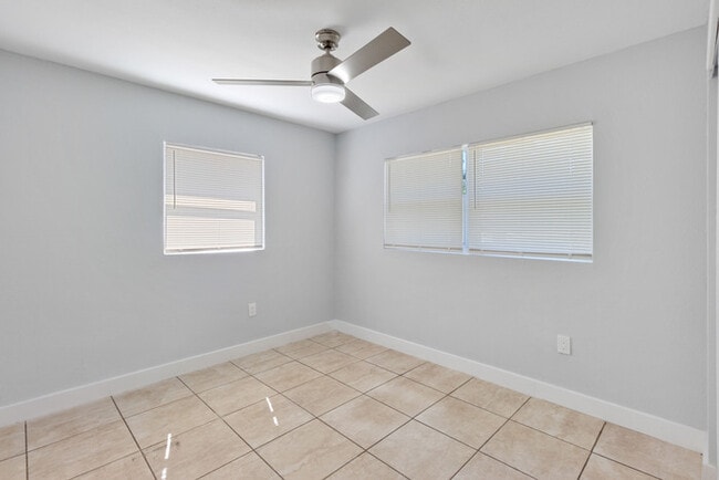 Building Photo - 2525 Forest Dr