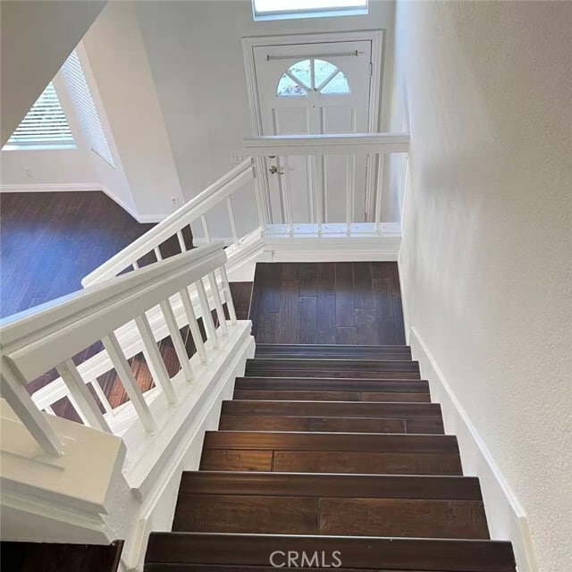 Building Photo - 585 Springbrook N