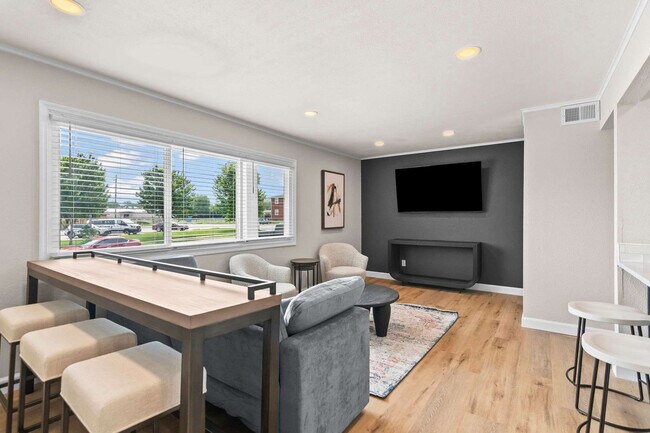 Building Photo - 2309 Cherry Hills Dr