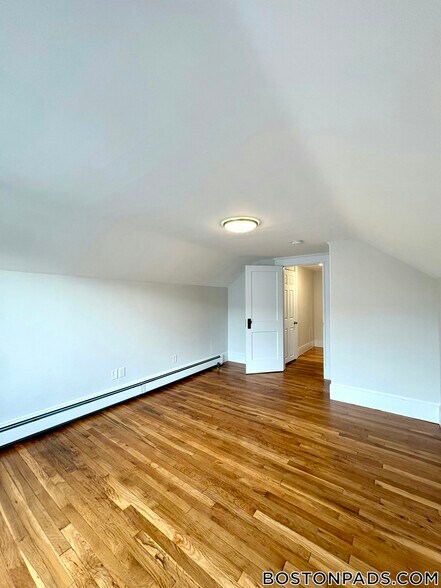 Building Photo - 15 Edgecliff Rd