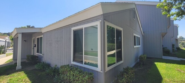 Building Photo - 1017 Quiet Creek Ln