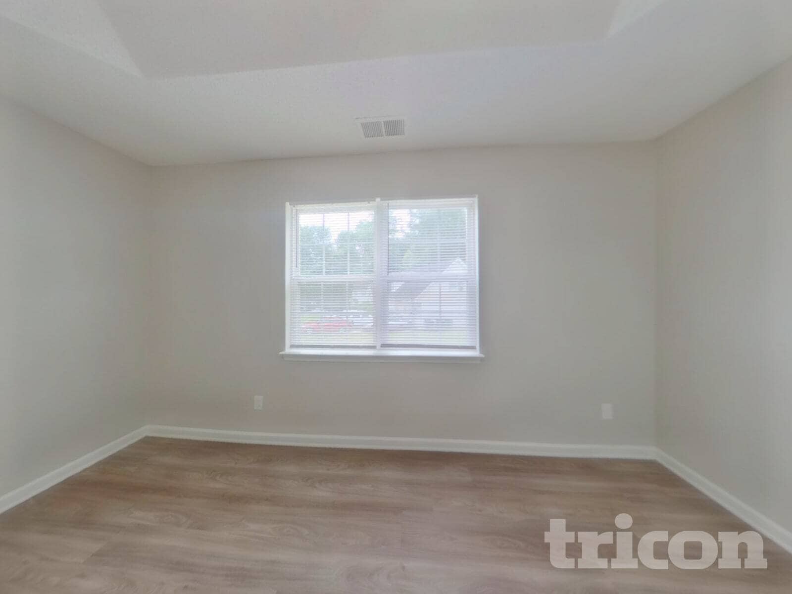 Building Photo - 2736 Daffodil Dr