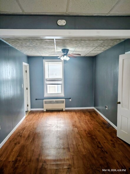 Building Photo - 463 Linden St