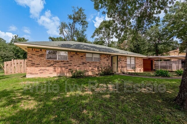 Primary Photo - 2328 Ave N 1/2