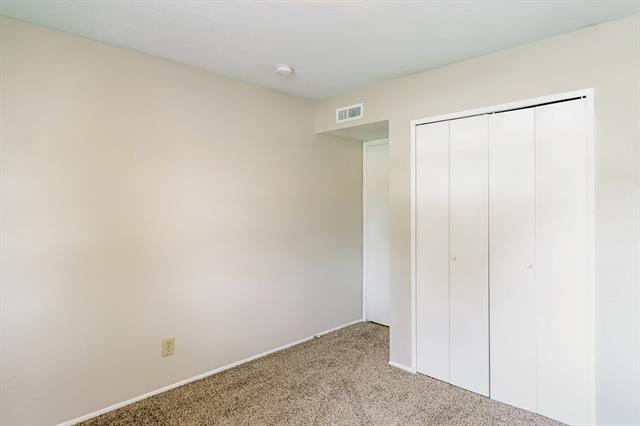 Building Photo - 7254 Cloverglen Dr