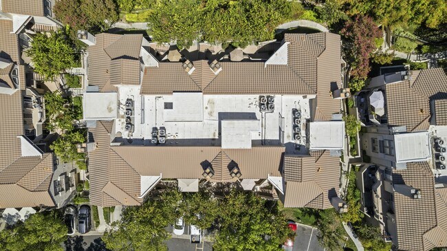 Building Photo - 24145 Del Monte Dr.