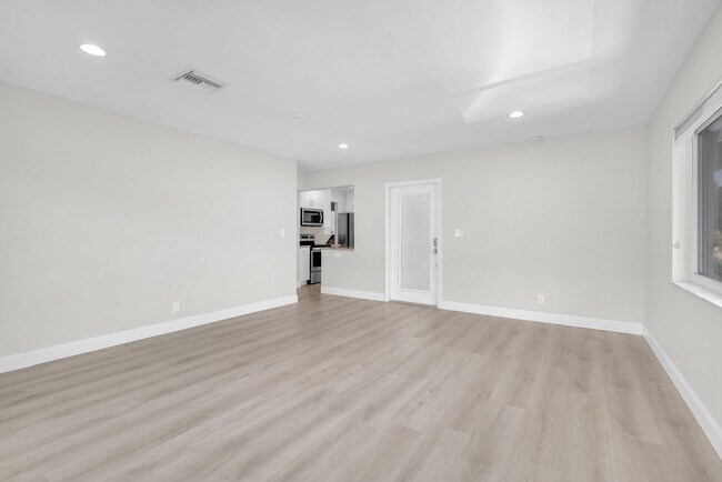 Building Photo - 3213 Colony Club Rd