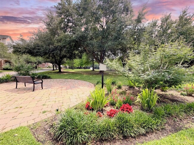 Building Photo - 2612 Edgefield Lakes Dr
