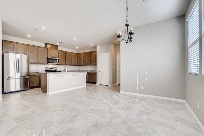 Building Photo - GORGEOUS HOME in Inspirada Community!!!