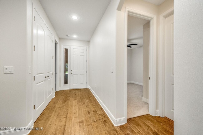 Building Photo - 8233 Loren Cove Dr