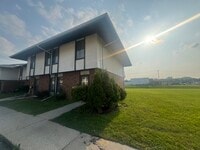 Building Photo - 3912 S Sunset Dr