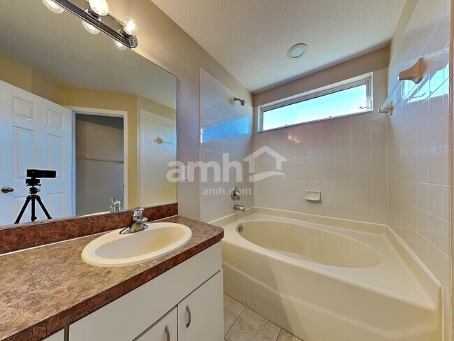 Building Photo - 5334 New Savannah Cir