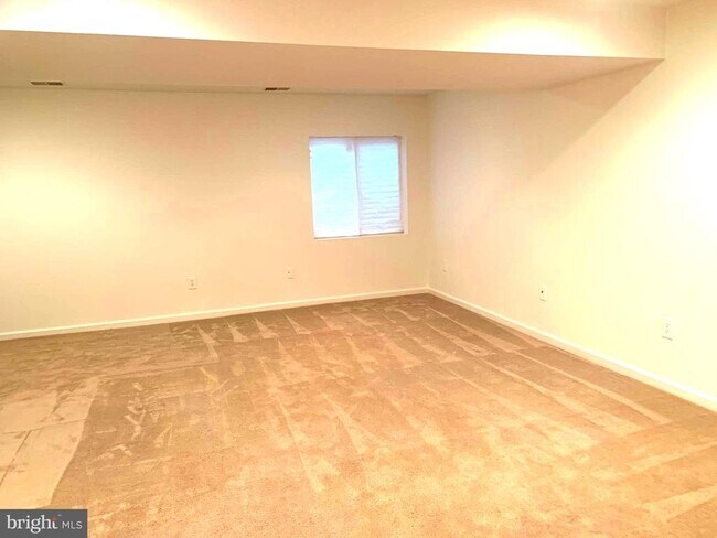 Building Photo - 7329 Granite Woods Ct