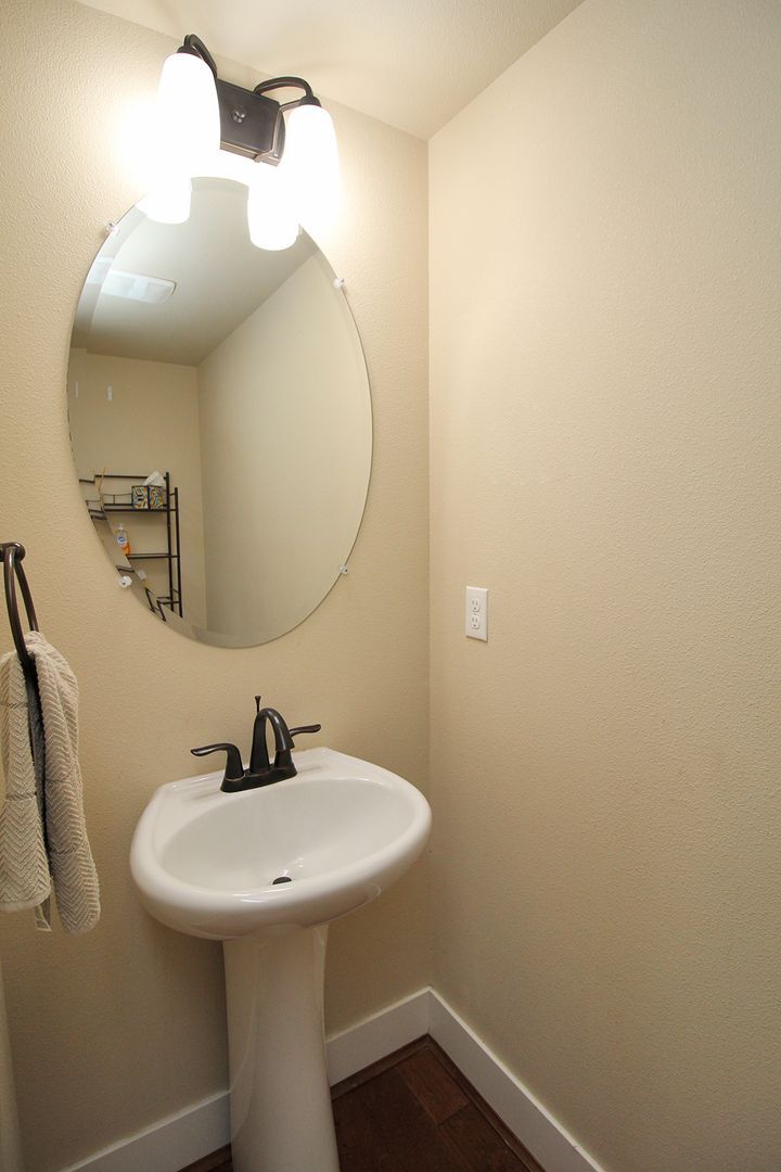 Building Photo - 420 SW 204th Terrace