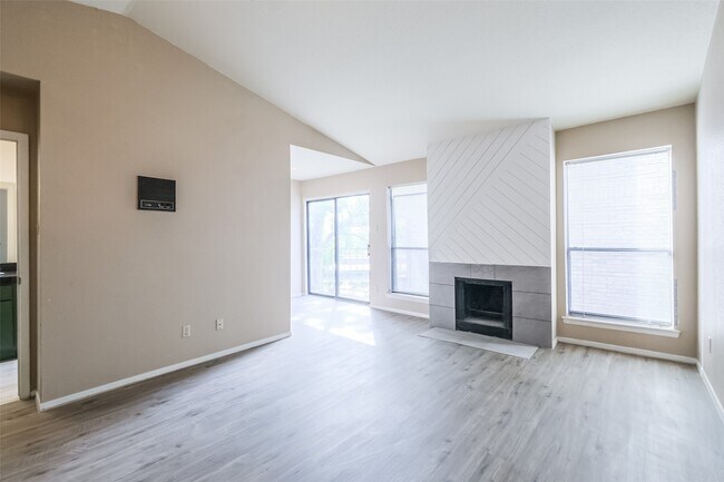 Building Photo - 6633 W Airport Blvd