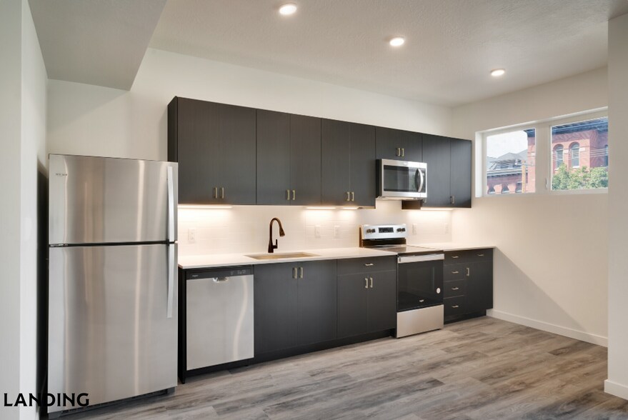 Building Photo - 343 S 400 E