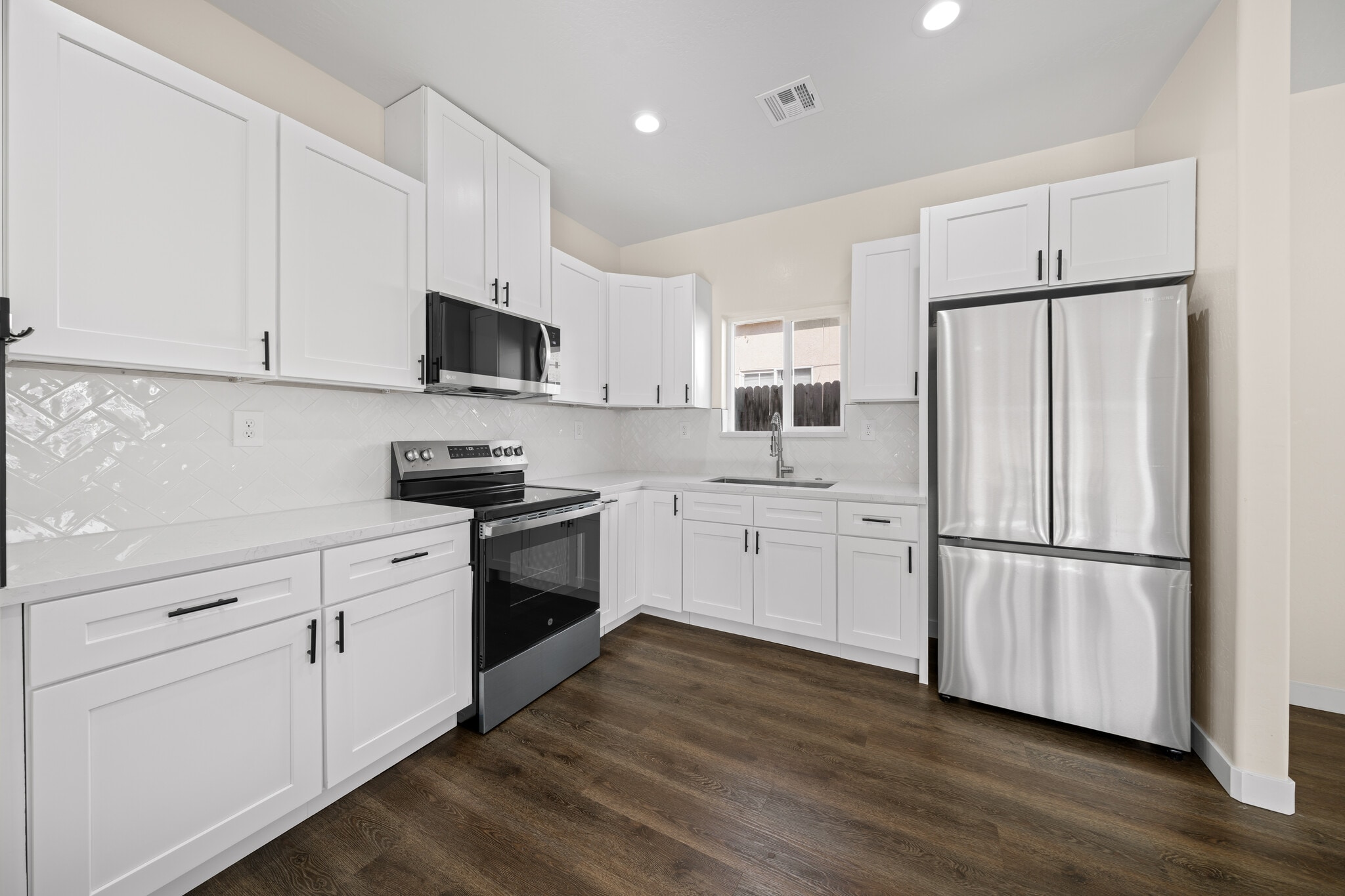 Building Photo - 3409 Lotus Ln