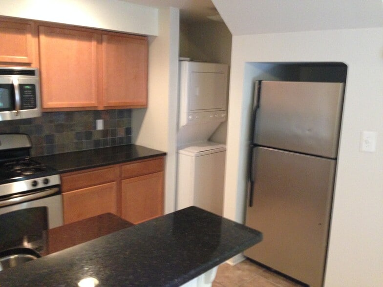 Kitchen - 3407 Race St