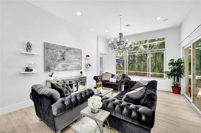 Building Photo - 8910 Paseo De Valencia St