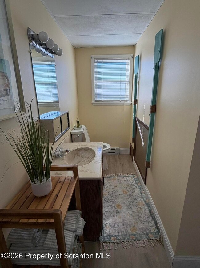 Building Photo - 701 Main St