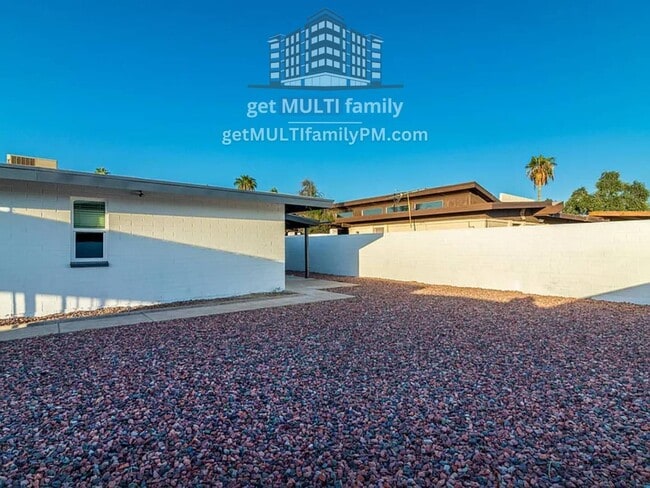 Building Photo - 515 W Pebble Beach Dr