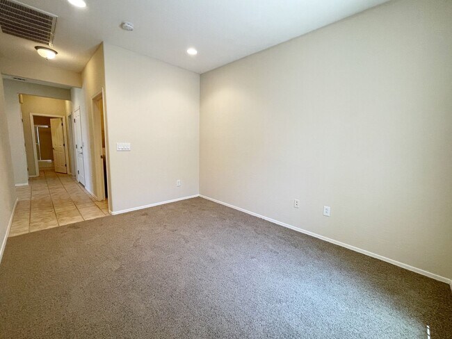 Building Photo - BEAUTIFUL HOME IN SOLERA SUN CITY ANTHEM