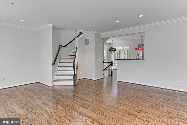 Building Photo - 5120 Grimm Dr