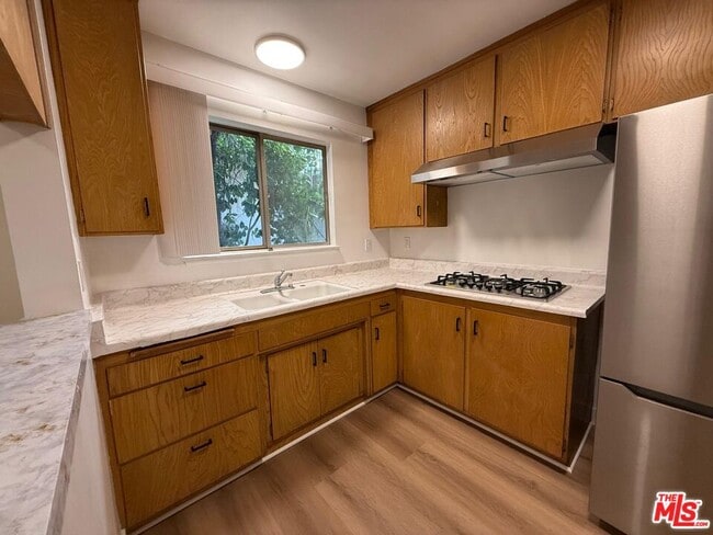 Building Photo - 12958 Valleyheart Dr