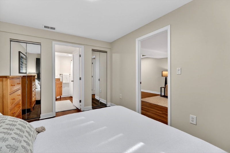 Building Photo - 5619 Vantage Point Rd