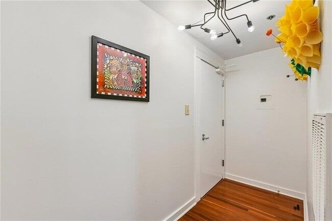 Building Photo - 1224 St Charles Ave