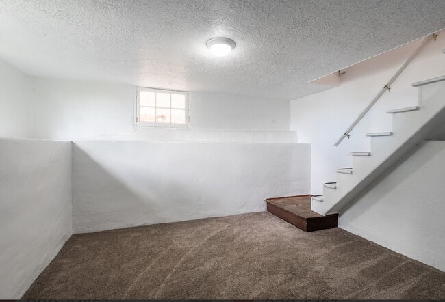Building Photo - 450 Quince St