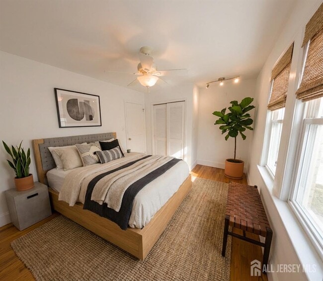 Building Photo - 15 Sedgwick St