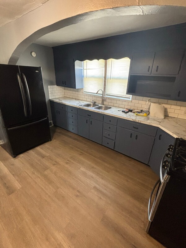 Building Photo - 901 W Valley St