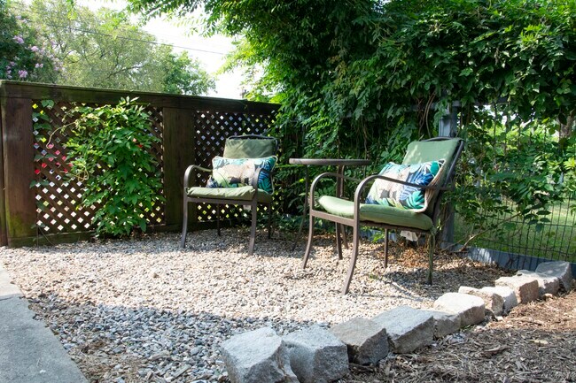 Building Photo - 714 Spring St