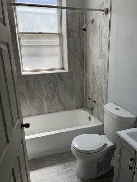 bathroom - 1459 S 52nd St