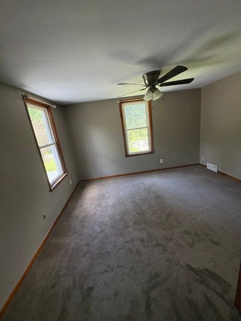 Building Photo - 4167 Oak St Ext